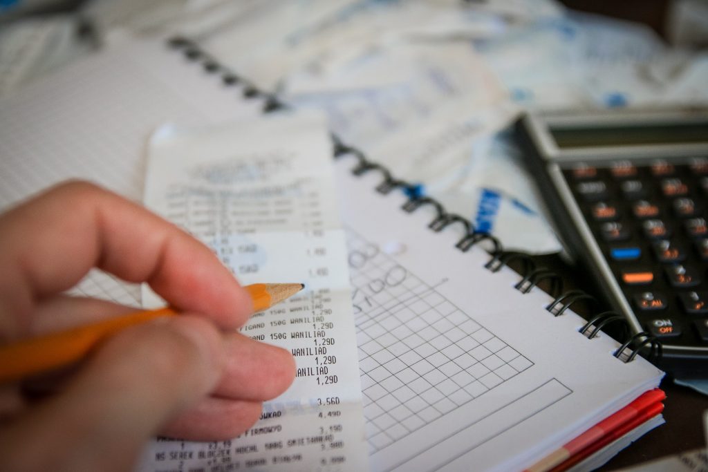 Bookkeeping Mistakes Everyone Falls For (And Fixes For Each Issue)